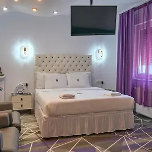 בית הארחה Amethyst House Therme & Bucharest Airport